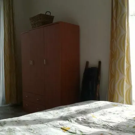 Corner House Apartment *