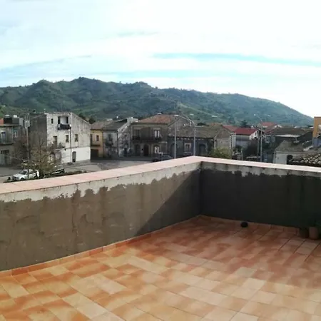 Apartment Corner House *